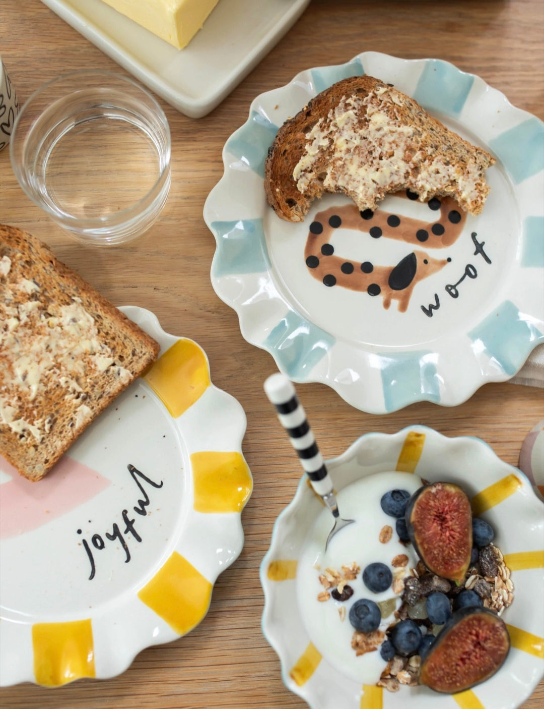 Une Assiette de saucisses pour chien Woof