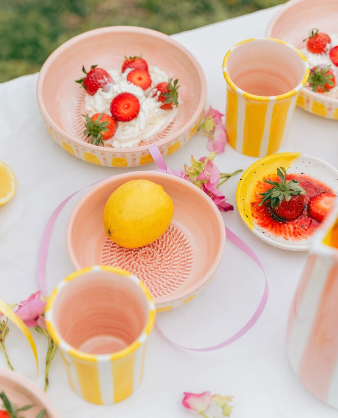 Bol à râper en céramique vintage – Rose et Jaune / VALENTINA