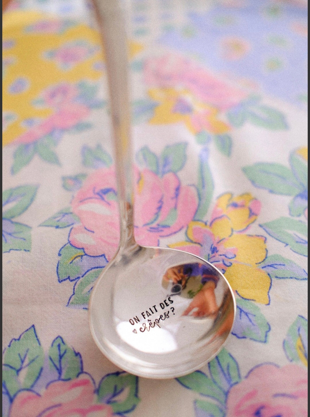 Petite louche vintage gravée "On fait des crêpes?"