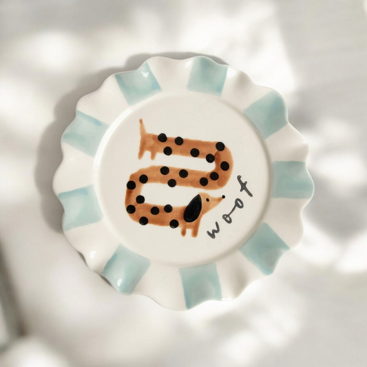 Une Assiette de saucisses pour chien Woof