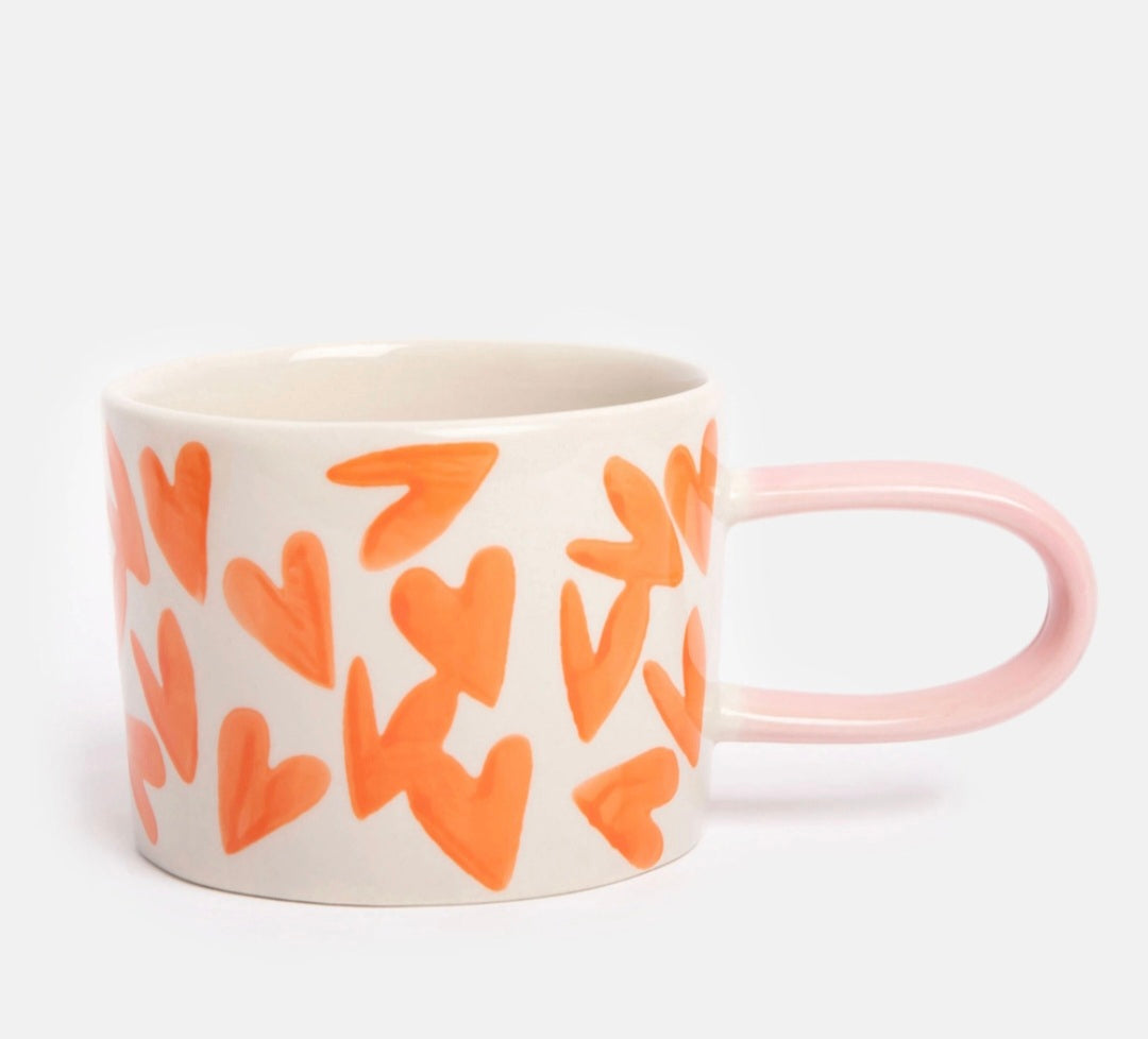 Mug en céramique avec cœurs magnétiques rouges