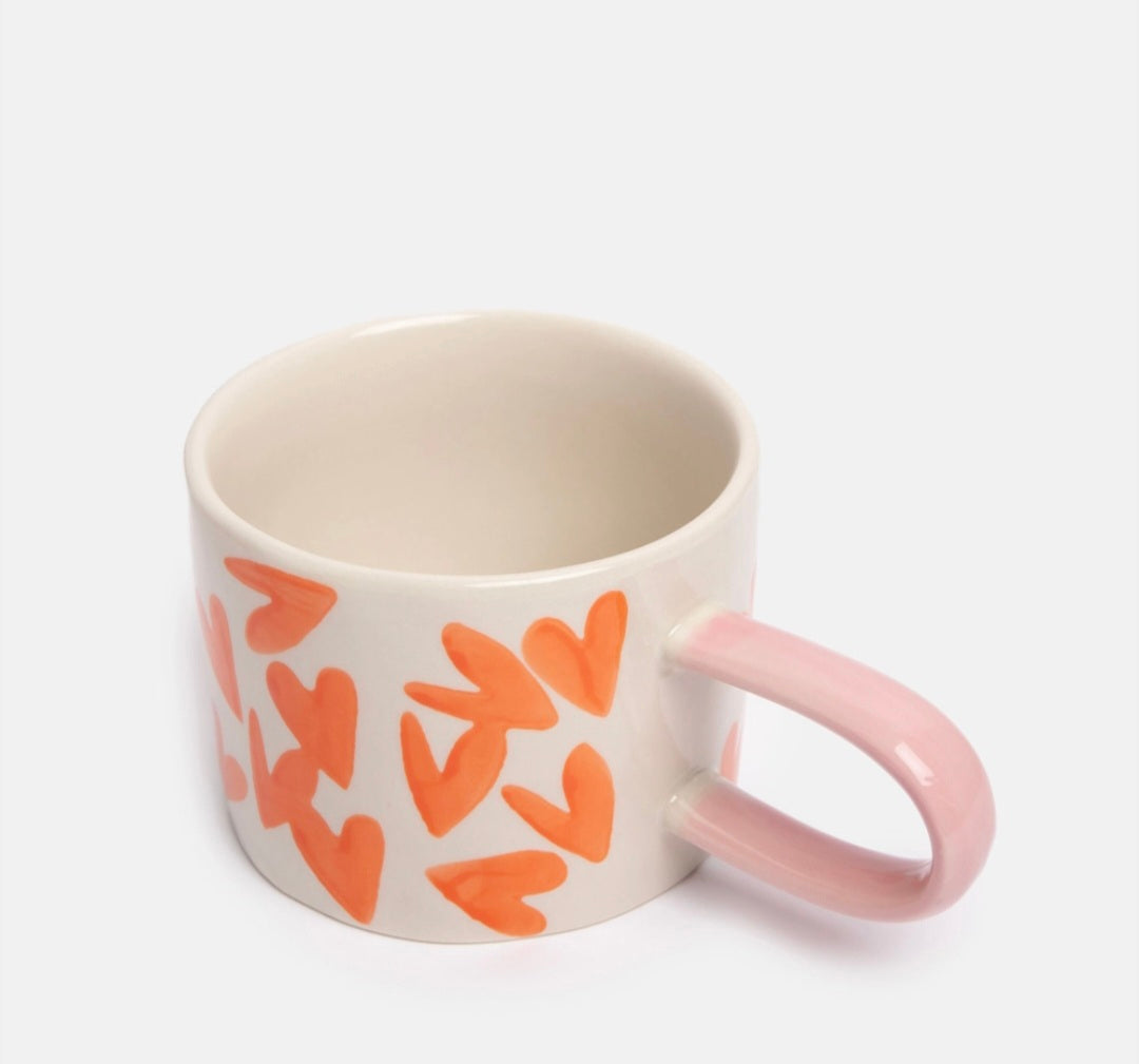 Mug en céramique avec cœurs magnétiques rouges