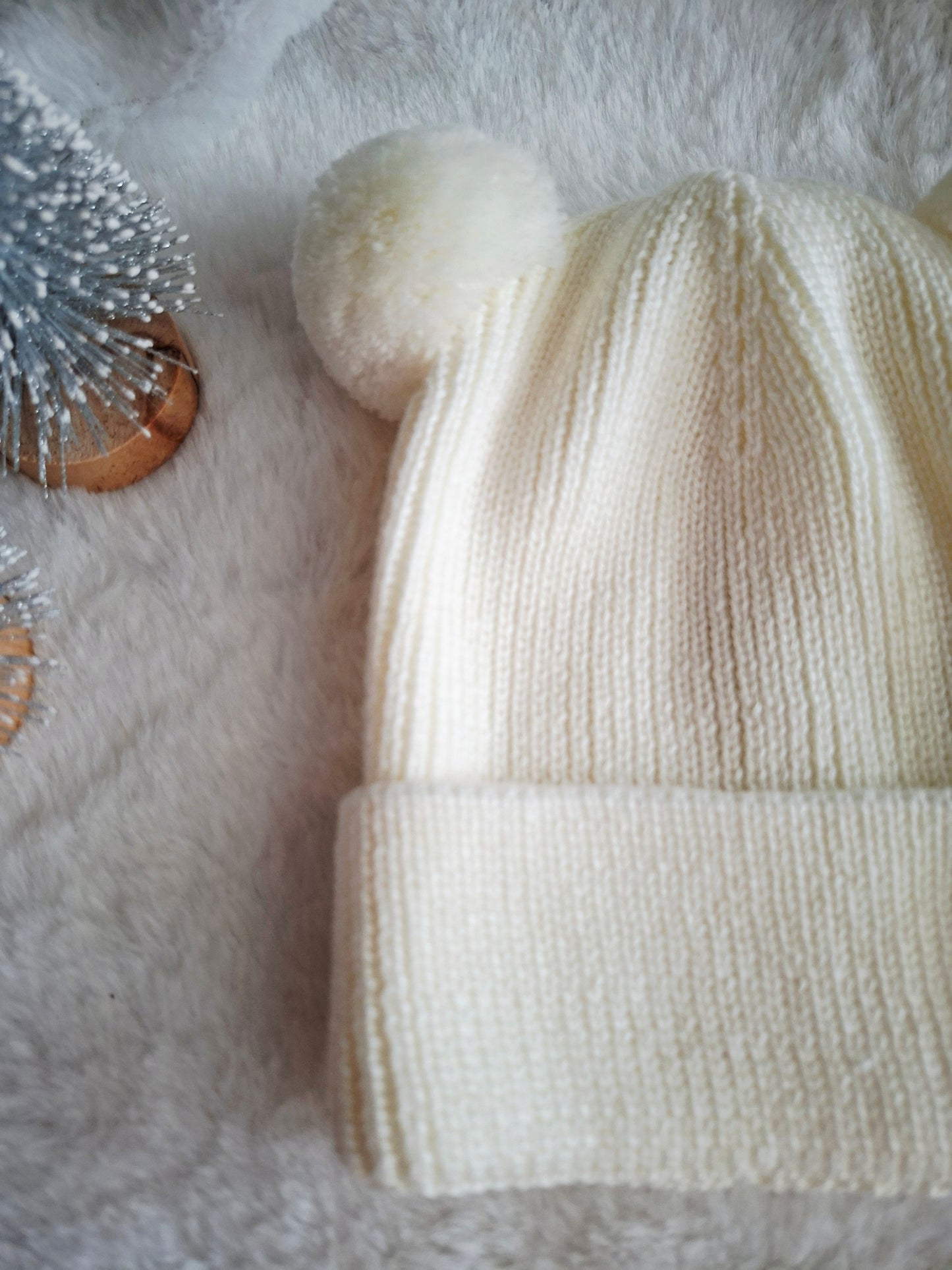 Bonnet tricoté Teddy en 100 % laine mérinos avec pompon, 2 coloris