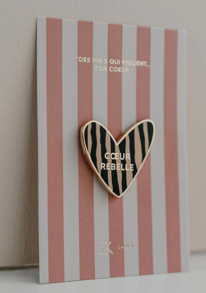 Pin's coeur - rebelle